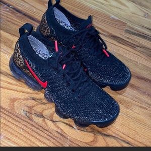 Black and red Chettah print vapor maxes size 7W .